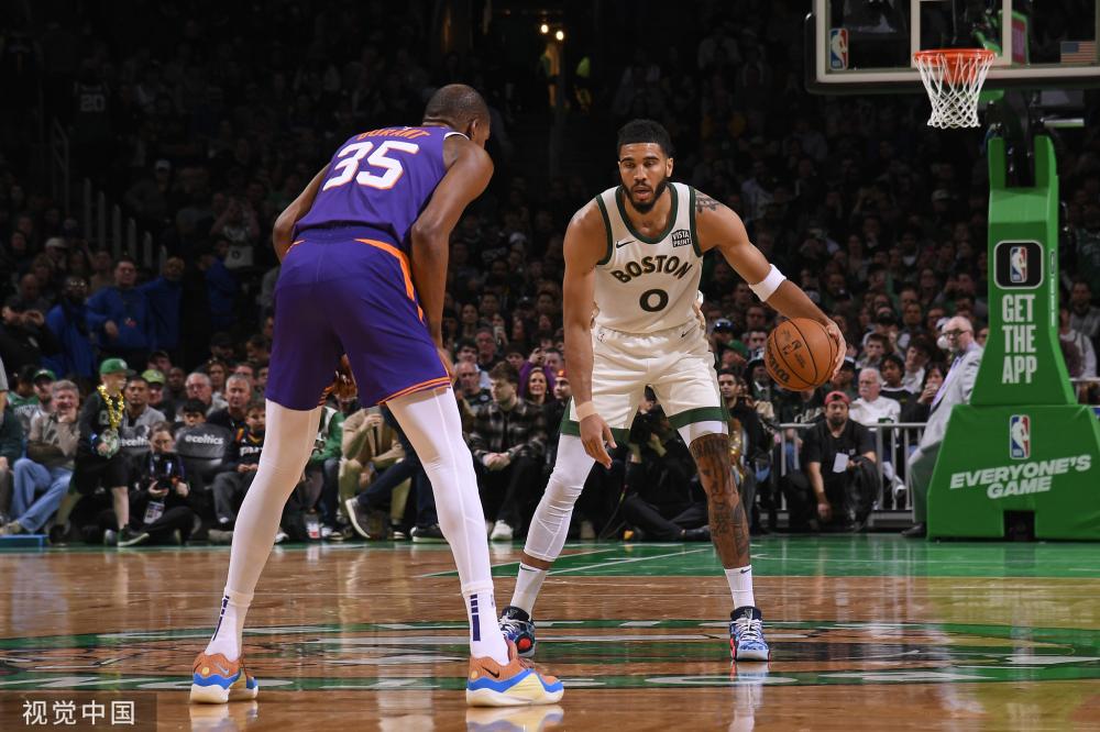 更使他在比 更使他在比