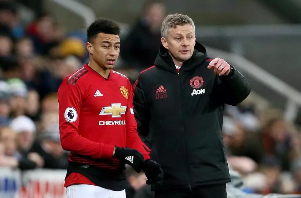 通过引入萨 通过引入萨